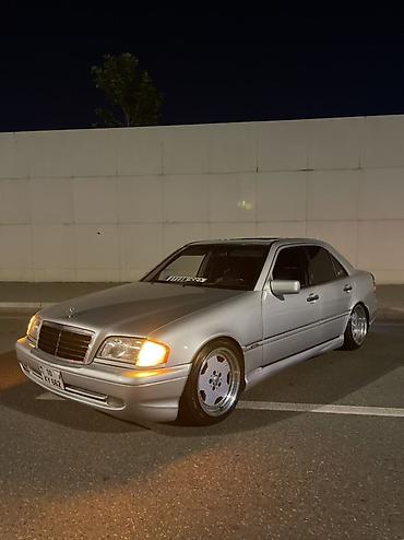 mercedes benz e250: Mercedes-Benz C-Class: 2.3 l | 1998 il Sedan — 9