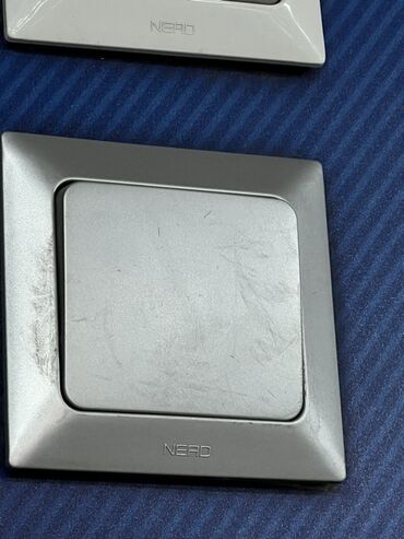 меняю на 07: Клавишные выключатели NERD - Тип: одноклавишный выключатель света -