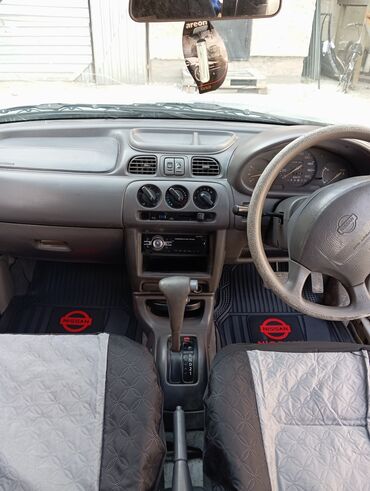 Nissan: Nissan March: 1998 г., 1.3 л, Автомат, Бензин, Хэтчбэк