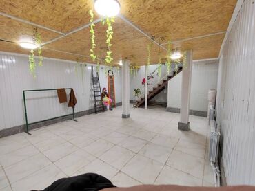 бокомбаева сдаю помещение: Сдаётся в аренду коммерческое помещение (цоколь/полуподвал) с