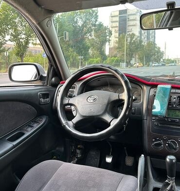 купить запчасти на опель вектра б: Toyota Avensis: 2002 г., 2 л, Механика, Дизель, Вэн/Минивэн