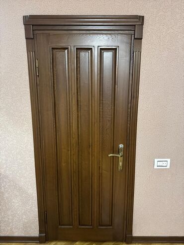 Giriş qapıları: Qonaq otağı üçün İşlənmiş Otaq qapısı 90x210 sm Şəbəkə ilə, Zəmanətsiz, Ünvandan götürmə