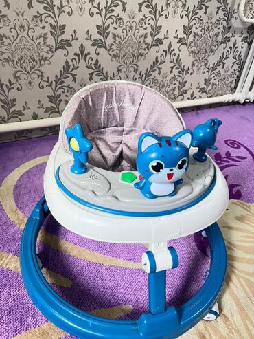 Детские ходунки: Детские ходунки с сиденьем Baby Walker и игровой панелью. Ходунки