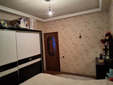 Köhnə tikili: Satılır: 3 otaqlı mənzil. Şəxsi mənzilimdir, kupça var. Bina Diaqnoz — 5