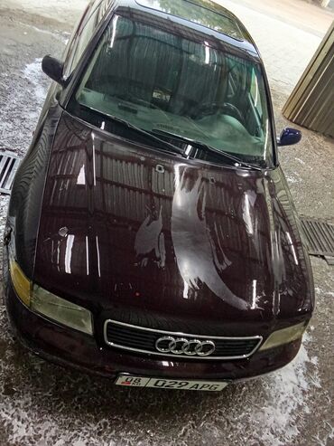 Audi: Audi A4: 1995 г., 1.6 л, Механика, Бензин, Седан