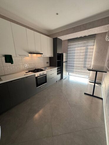 Uzunmüddətli kirayə mənzillər: Həzi Aslanov metrosu Panarama Parkda mənzil kirayə verilir. Mərtəbə — 3