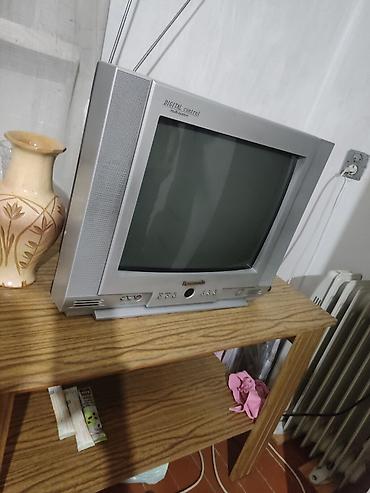 тв 4: Телевизор Panasonic (кинескопный, серебристый корпус) - Диагональ — 1