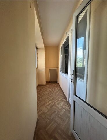 квартира бишекек: 1 комната, 38 м², Индивидуалка, 3 этаж, Старый ремонт
