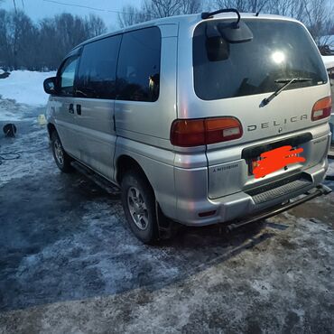 Mitsubishi: Mitsubishi Delica: 2002 г., 2.8 л, Автомат, Дизель, Бус