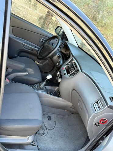 Kia: Kia Rio: 1.4 l | 2006 il Hetçbek — 5