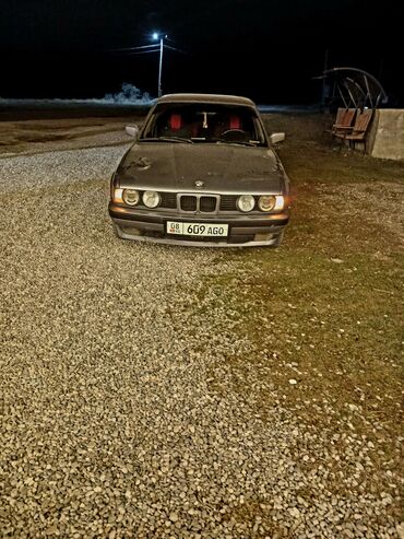 е34 4 4: BMW 5 series GT: 1991 г., 2 л, Механика, Газ, Седан
