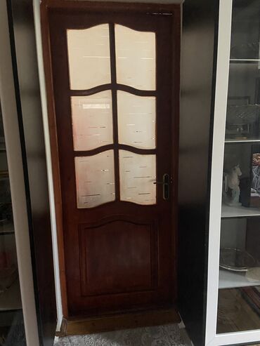 Otaq qapıları: İşlənmiş Taxta Otaq qapısı 90x220 sm, Zəmanətsiz, Ünvandan götürmə