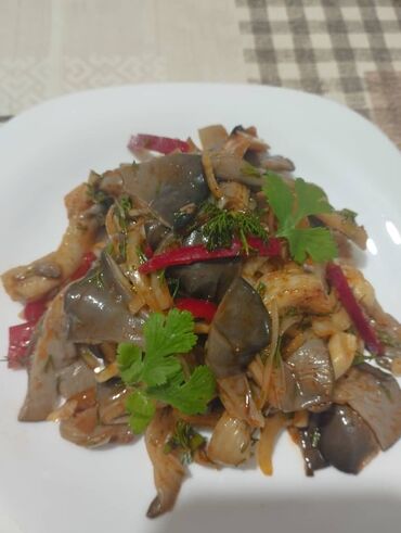 Другие услуги: Сунде -традиционная Корейская кровяная колбаса . Всегда — 6