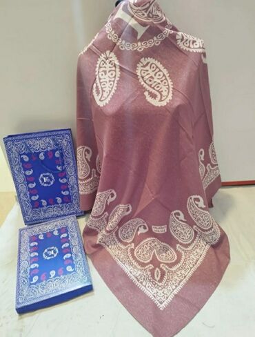 Baş geyimləri: Kəlağayılar. Bu kəlağayıların içi boş K hərfi ilə yazılıdı. Materialı — 4