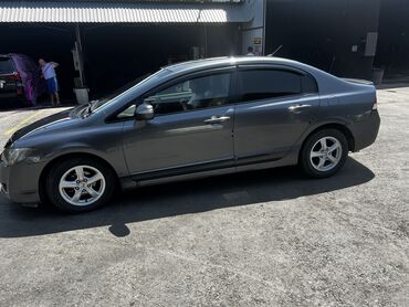 продаю авто в аварийном состоянии: Honda Civic: 2009 г., 1.5 л, Автомат, Гибрид