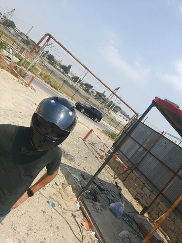 чистка мебели на дому: Kask var biraz böyükdü ona göre satıram 50 azn dı qiyymeti özüm