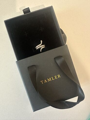 сколько стоит резиновый член: Кольцо в форме змеи от Tamler (серебро), инкрустированное сверкающими