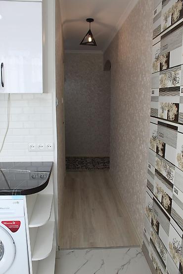 Продажа квартир: 2 комнаты, 47 м², Карпинка 104 серия, 5 этаж, Дизайнерский ремонт at lalafo.kg — 18 Продажа квартир: 2 комнаты, 47 м², Карпинка 104 серия, 5 этаж, Дизайнерский ремонт — 18