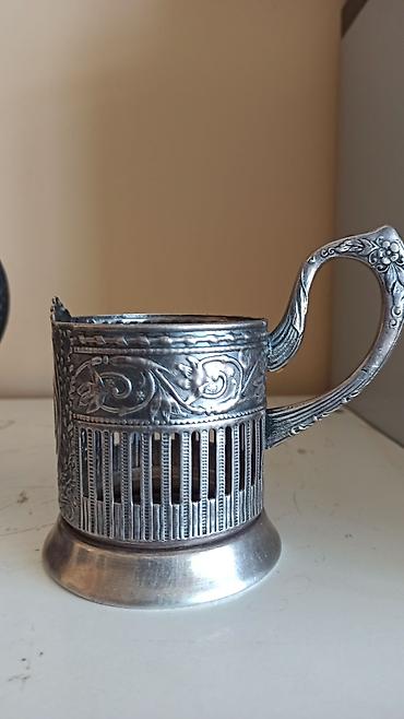 şuşə qab: Sovet dövrünə aid metal stəkanaltı (podstakannik) - Material — 2