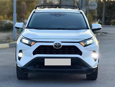 Toyota RAV4: 2019 г., Автомат, Бензин, Кроссовер