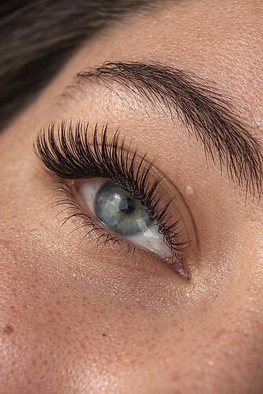 стойка микрофона: Наращивание ресниц Ламинирование ресниц (Lash Lift) и оформление — 1