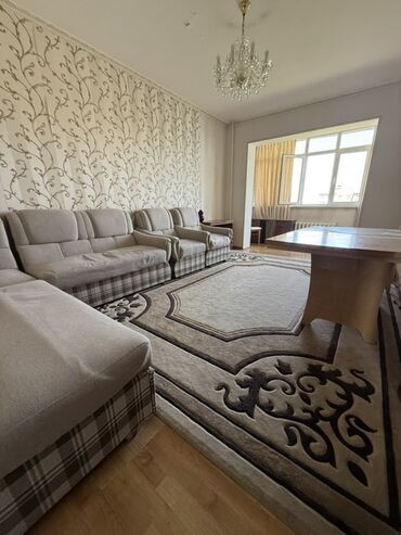 квартира без хозяина: 4 комнаты, 82 м², 106 серия, 7 этаж, Косметический ремонт