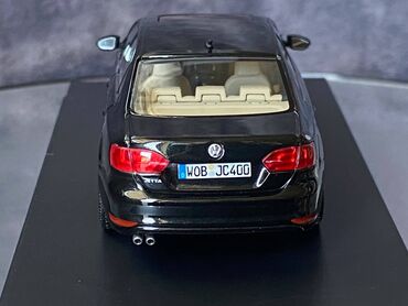 Avtomobil modelləri: 2015 il, 1:43, Dəmir, Ödənişli çatdırılma — 21