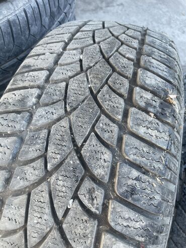 Шины: Шины 235 / 65 / R 17, Зима, 1 шт, Легковые, Германия, Dunlop