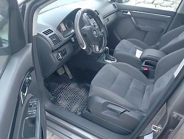 Volkswagen: Volkswagen Touran: 2010 г., 1.4 л, Автомат, Бензин, Минивэн — 4