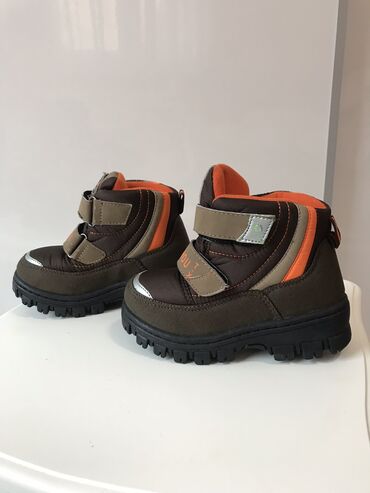 Dečija obuća: NOVO Zimske čizme/duboke cipele br 28 duzina gazista 17 cm  nove