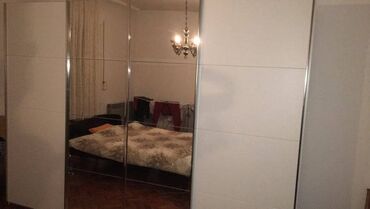 poklanjam polovan namestaj beograd: Americki plakar. Americki plakar, kupljen postavljen i sklopljen. Malo