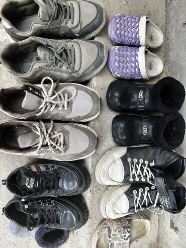 обувь даром: Размер мужской обуви 44-45, детская 45-36 тапочки еще меньше