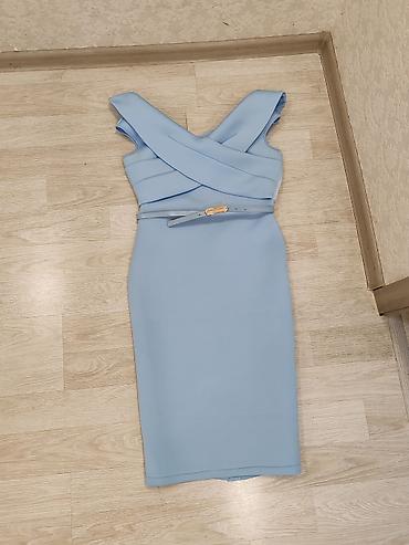 elbiseler: Zərif açıq mavi rəngdə qadın donu - Model: Qələm (bodycon) silueti — 1