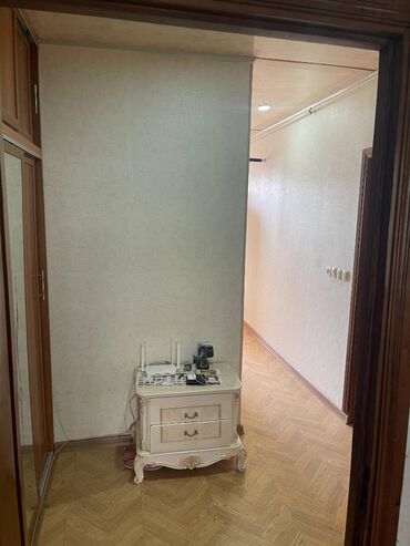 Köhnə tikili: Bakı, 2 otaqlı, Köhnə tikili, m. Həzi Aslanov, 60 kv. m — 8