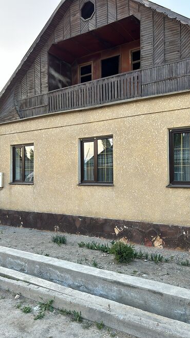 село ленинское дома: 80 м², 6 комнат, Старый ремонт Без мебели