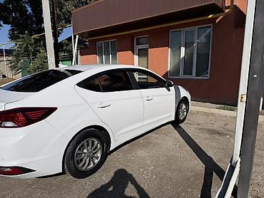 Hyundai Elantra: 2018 г., 1.6 л, Автомат, Бензин, Седан