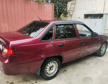 Daewoo: Daewoo Nexia: 2010 г., 1.5 л, Механика, Бензин, Седан