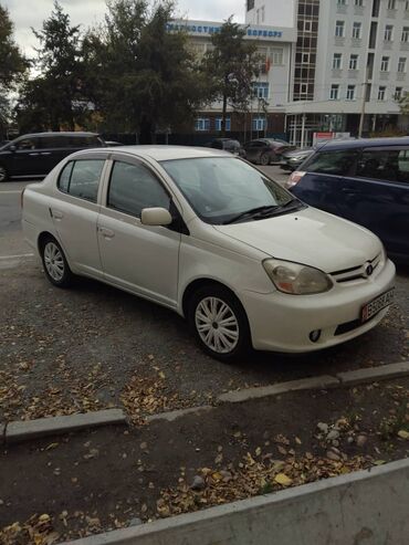 Toyota: Toyota Platz: 2003 г., 1.5 л, Автомат, Бензин, Седан