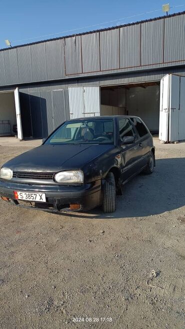 фольксваген шаран 2002: Volkswagen Golf: 1995 г., 1.8 л, Механика, Бензин, Хэтчбэк