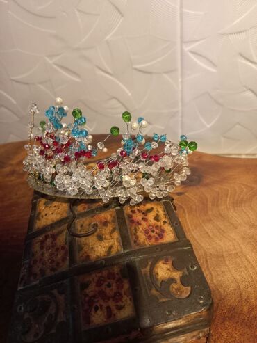 Taclar: Gəlin tacları və saç aksesuarları dəsti cəmi 300 azn - Üç fərqli — 19