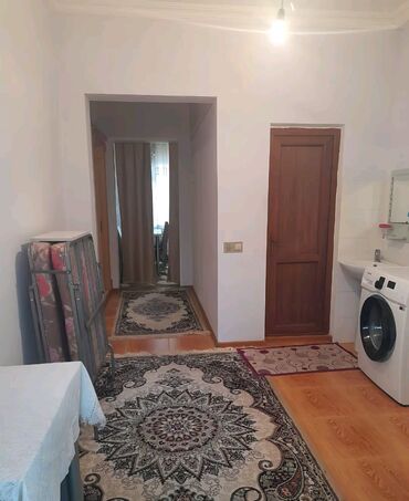 Uzunmüddətli kirayə mənzillər: Bakixanovda icranin araxsinda 2 otaqli kiraye ev verilir 5 mert/1i — 9