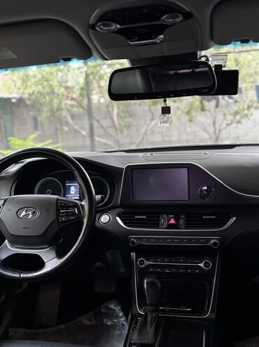 купить фронтальный погрузчик бу: Hyundai Grandeur: 2019 г., 2.4 л, Автомат, Бензин, Седан