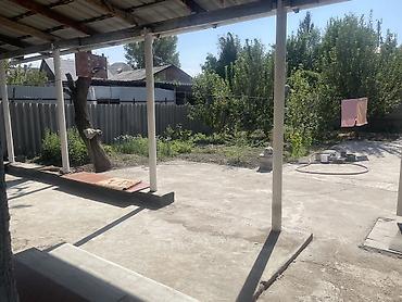 хоз постройки: Дом с участком и хозяйственными постройками - Один этаж, капитальные — 4