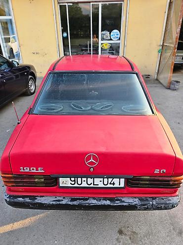 mercedes stop 2000: Mercedes-Benz 190: 2 l | 1991 il Sedan — 3