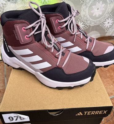 adidas different 96: Ankle boots, Adidas, 36