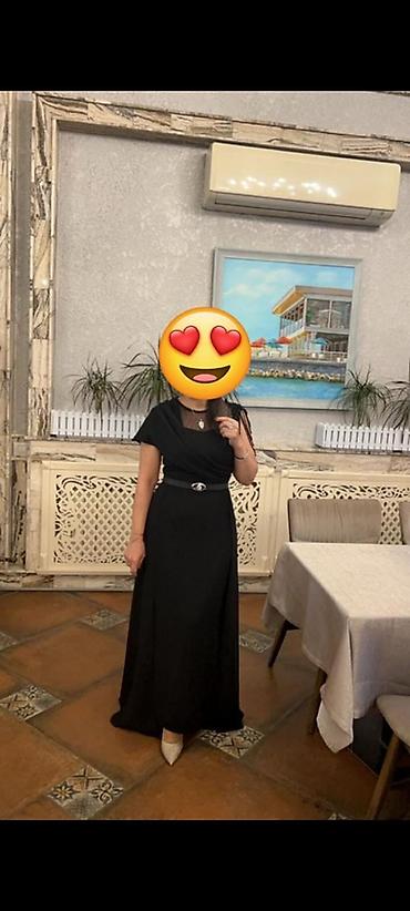 Qadın geyimləri: Qadınlar üçün zərif qara axşam geyimi. Bir dəfə geyilib, ideal — 1