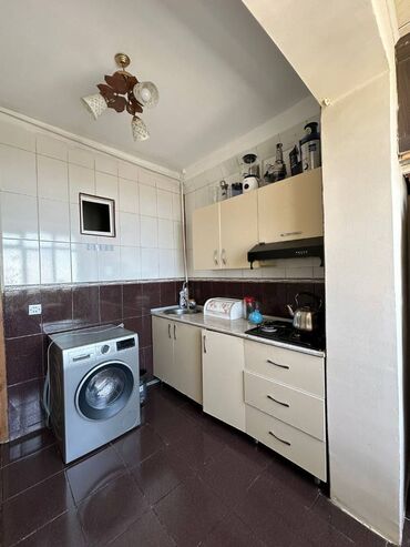 Köhnə tikili: Bakı, Yeni Günəşli Massiv V, 2 otaqlı, Köhnə tikili, 60 kv. m -da lalafo.az — 5 Köhnə tikili: Bakı, Yeni Günəşli Massiv V, 2 otaqlı, Köhnə tikili, 60 kv. m — 5