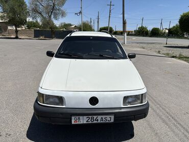 Volkswagen: Volkswagen Passat: 1992 г., 1.8 л, Механика, Бензин, Универсал