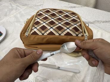 Ovçuluq və balıqçılıq: Piknik va kamp üçün çanta. Komplektasiyaya daxildir : 4 ədəd boşqab -da lalafo.az — 4 Ovçuluq və balıqçılıq: Piknik va kamp üçün çanta. Komplektasiyaya daxildir : 4 ədəd boşqab — 4