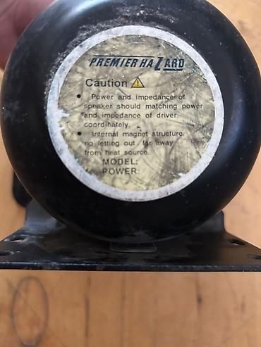 avto maqnitolalar: Premier Hazard siren sistemi – 12V, 100W-F model Məhsulun tərkibi: - — 4